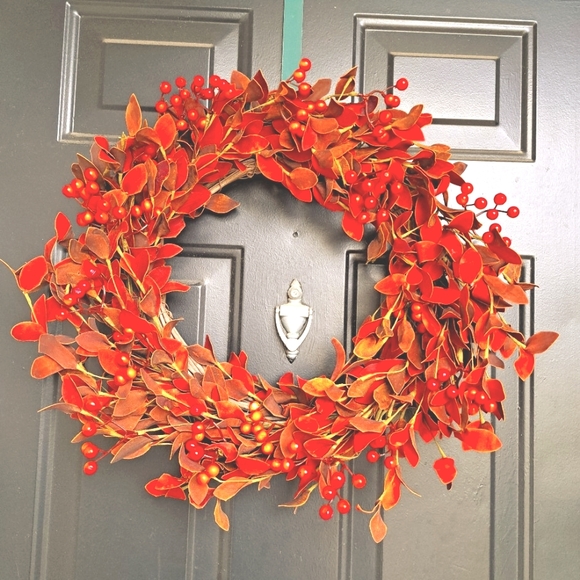 Grapevine wreath, berries and leaves, 17 in. Front view, 14 in. frame - Picture 2 of 4